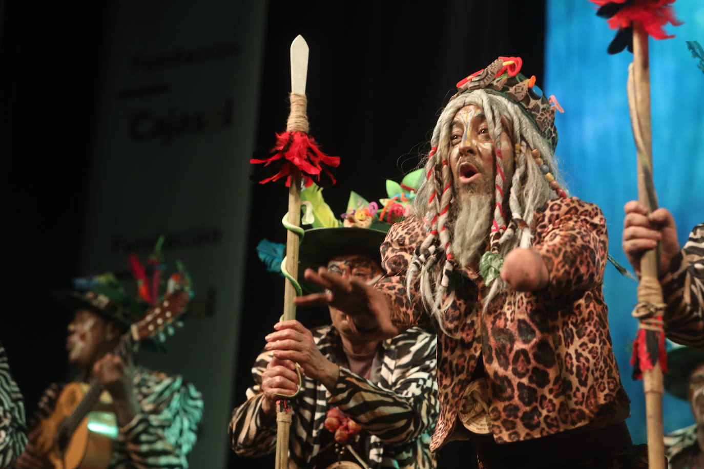 Fotos: Chirigota &#039;Entre sábanas, selvas y ríos... este año vamos al Rocío&#039; en el COAC 2022. Carnaval de Cádiz