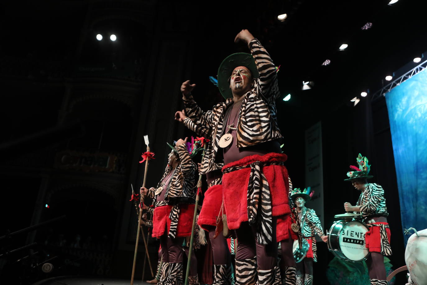 Fotos: Chirigota &#039;Entre sábanas, selvas y ríos... este año vamos al Rocío&#039; en el COAC 2022. Carnaval de Cádiz