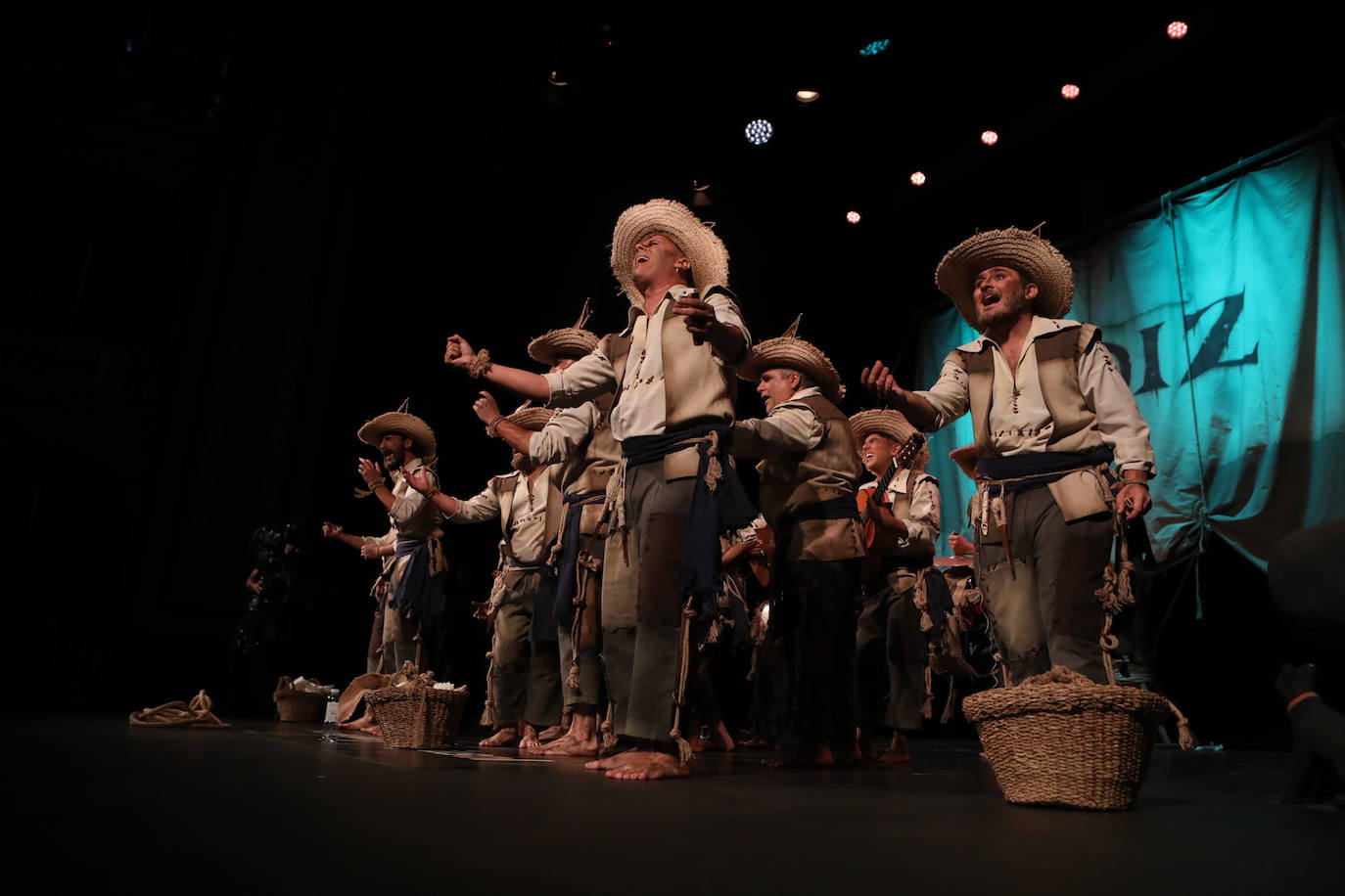 Fotos: Comparsa &#039;Los veleros&#039; en el COAC 2022. Carnaval de Cádiz