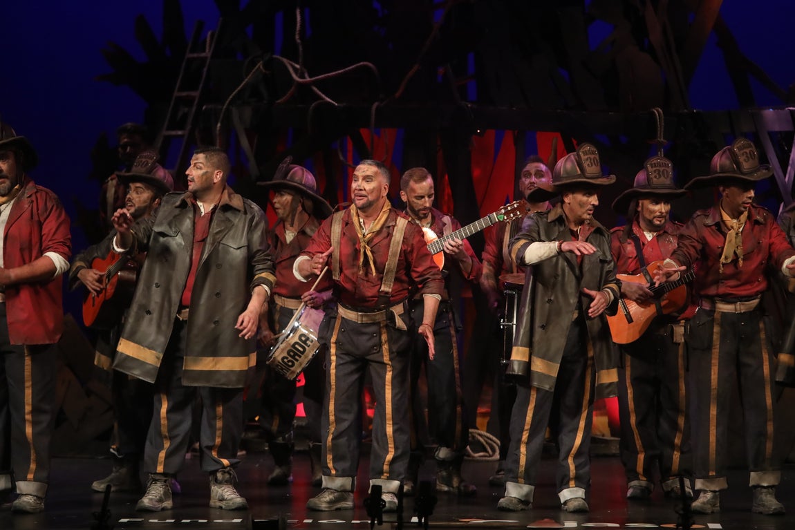 Fotos: comparsa &#039;La brigada&#039; en el COAC 2022