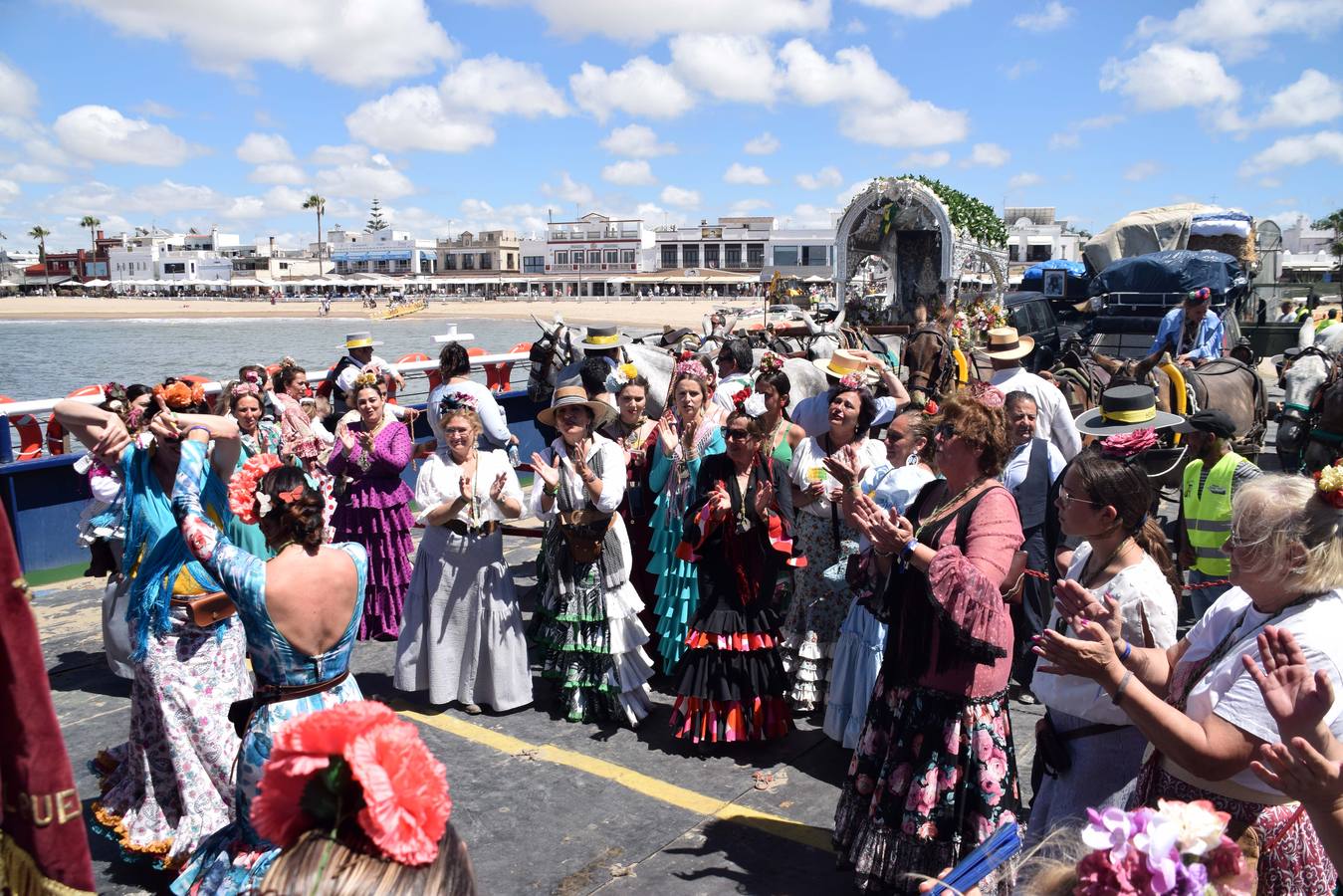 Doñana se llena de color con los peregrinos