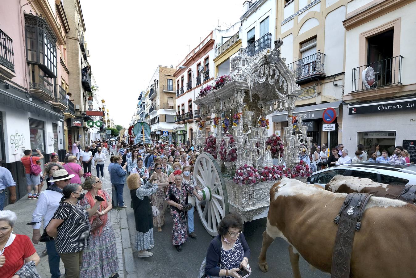 Salida de la hermandad del Rocío de la Macarena