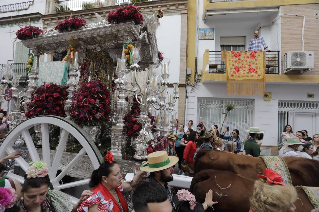 Salida de la hermandad del Rocío de Triana