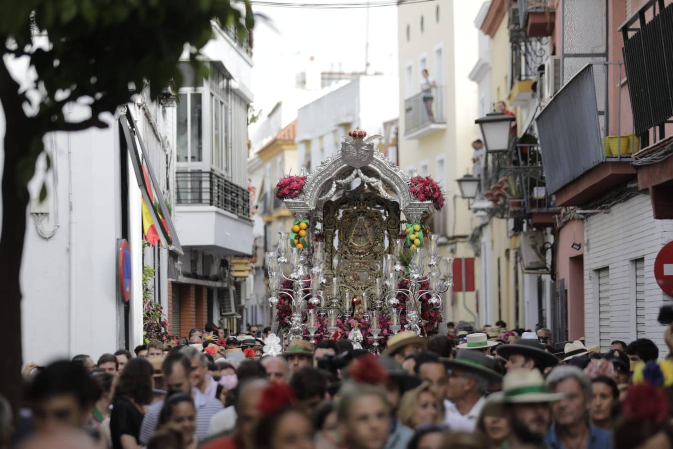 Salida de la hermandad del Rocío de Triana