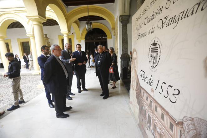 El estreno del documental sobre el colegio La Inmaculada de Córdoba, en imágenes