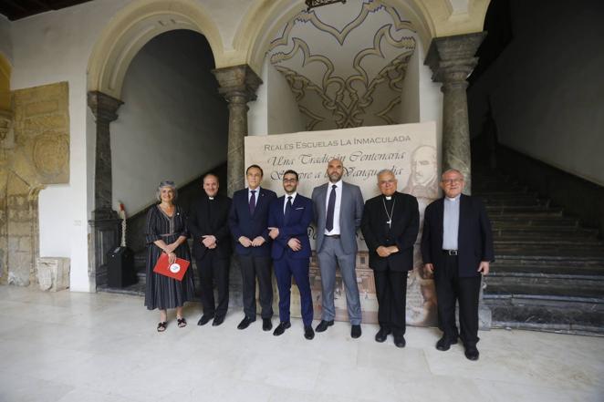 El estreno del documental sobre el colegio La Inmaculada de Córdoba, en imágenes