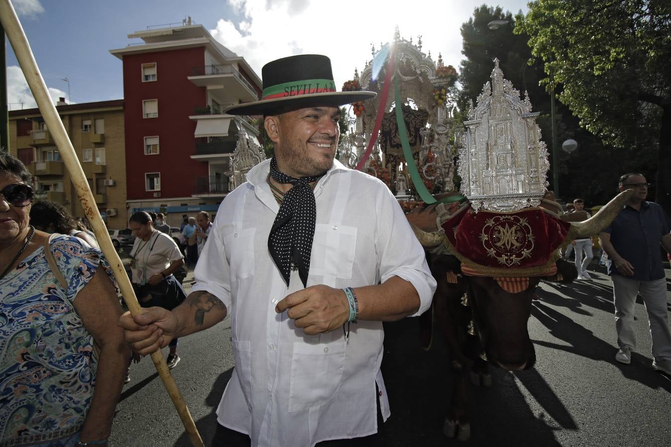 Salida de la Hermandad del Rocío de Sevilla Sur hacia la aldea almonteña