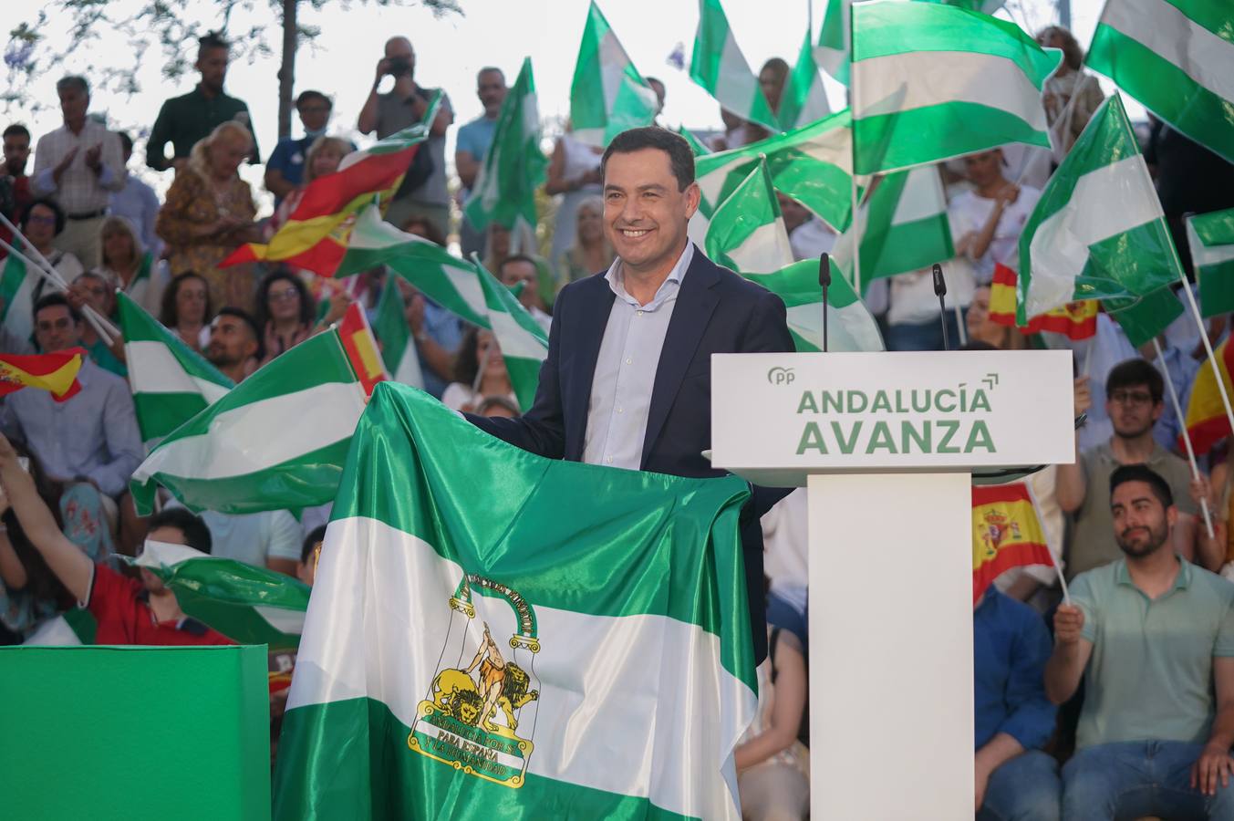 Juanma Moreno, del PP. en Málaga. EFE/CARLOS DÍAZ