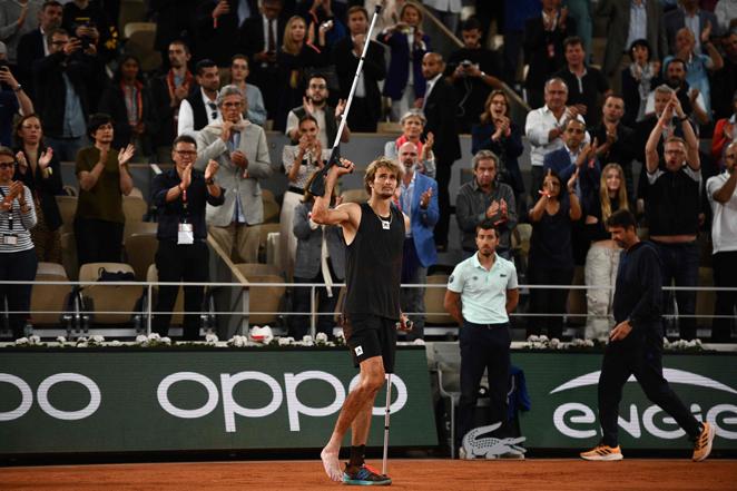 Zverev recibió una amplia ovación del público de la Philippe-Chatrier