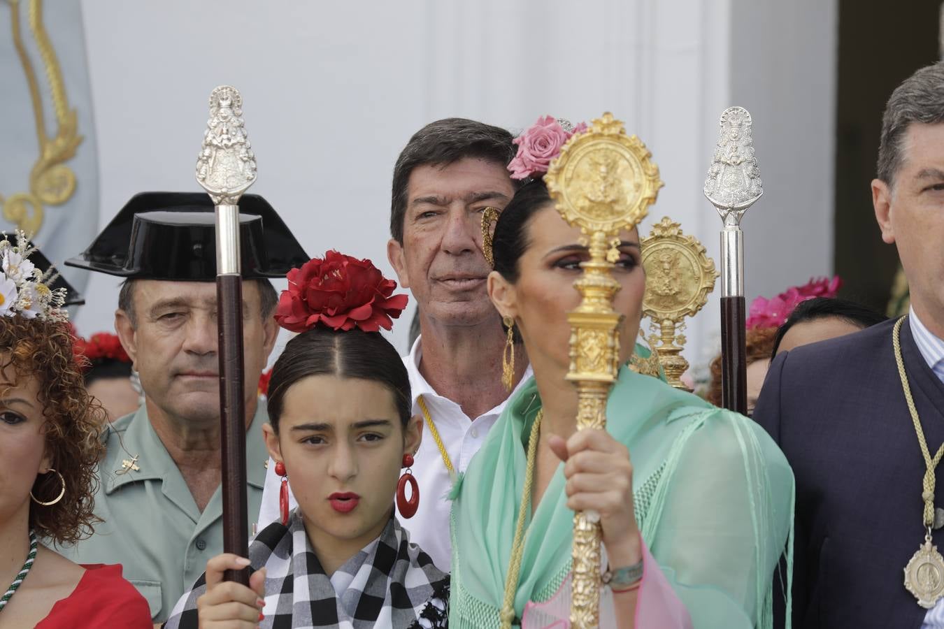 Presentación de las hermandades más antiguas ante la Virgen del Rocío