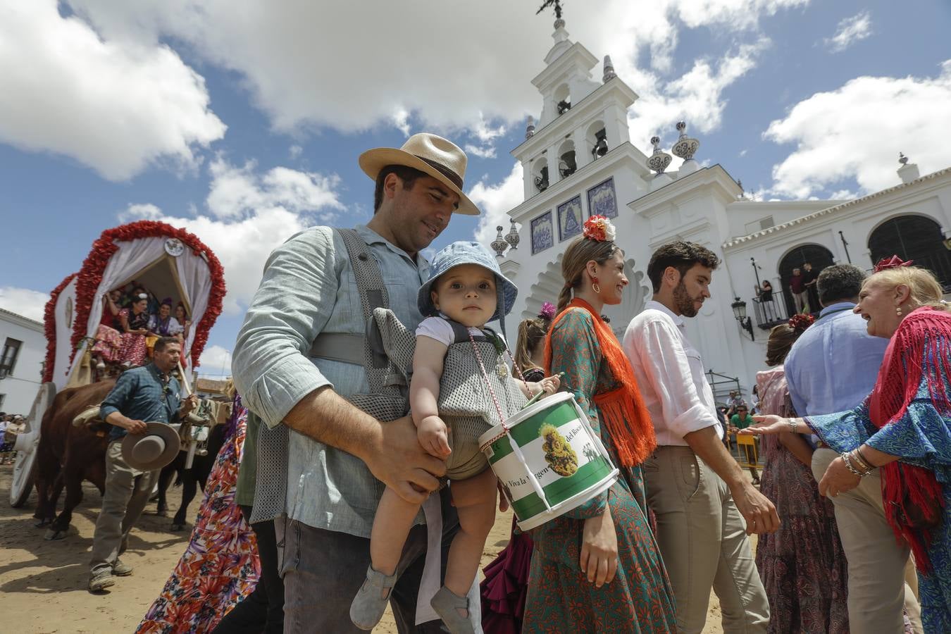 Presentación de las hermandades más antiguas ante la Virgen del Rocío