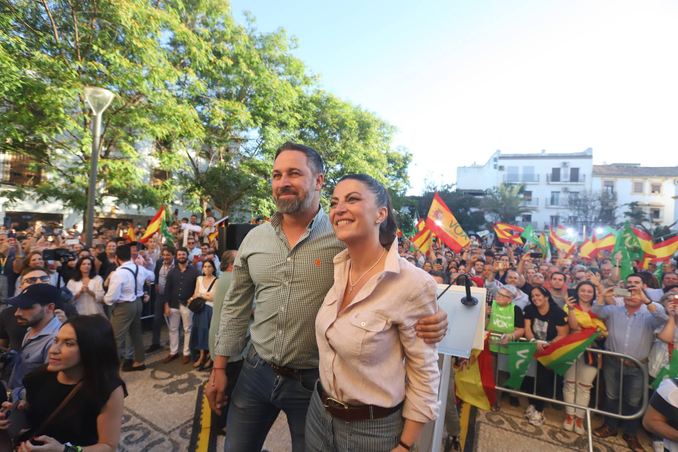 El mitin de Abascal y Olona (Vox) en Córdoba, en imágenes