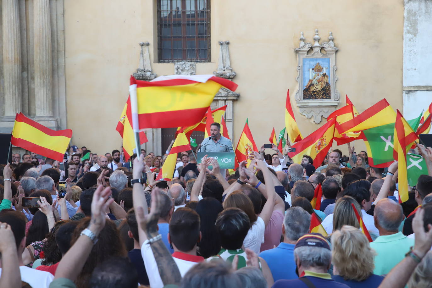 El mitin de Abascal y Olona (Vox) en Córdoba, en imágenes