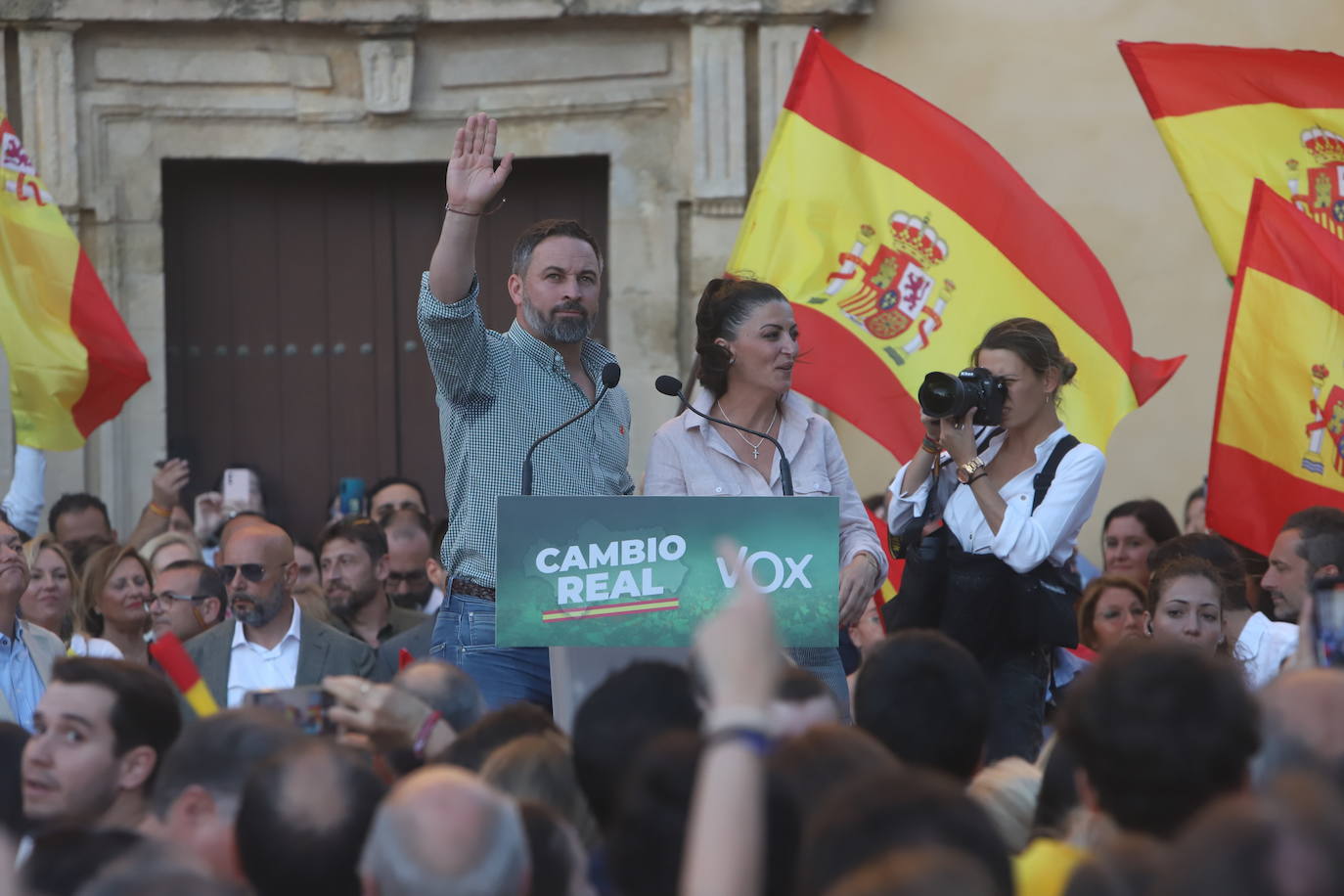 El mitin de Abascal y Olona (Vox) en Córdoba, en imágenes