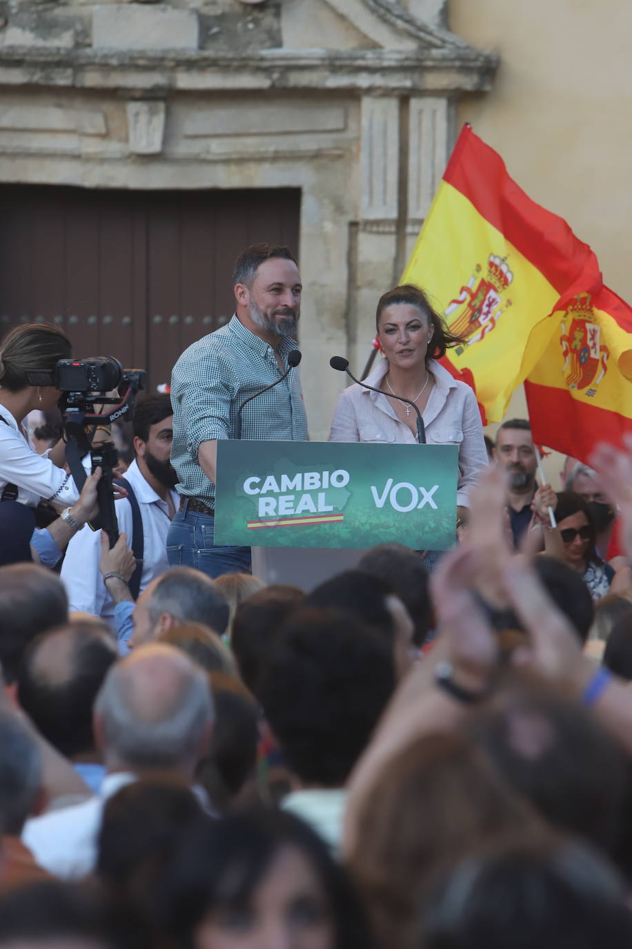 El mitin de Abascal y Olona (Vox) en Córdoba, en imágenes