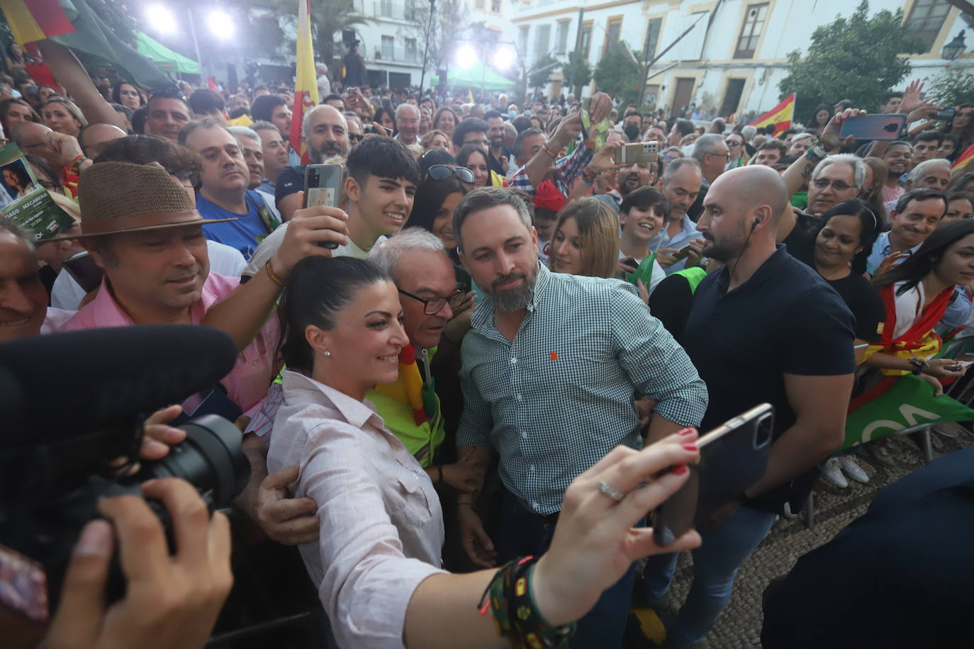 El mitin de Abascal y Olona (Vox) en Córdoba, en imágenes