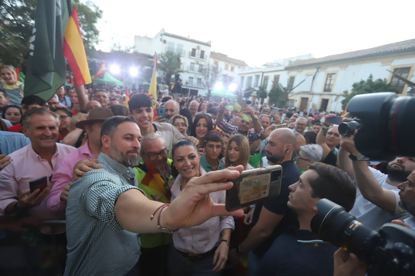 El mitin de Abascal y Olona (Vox) en Córdoba, en imágenes