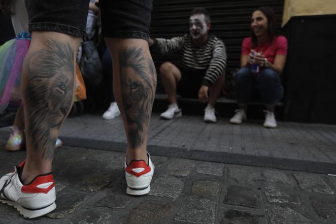 Fotos: El ambiente en la calle la noche de la Final del COAC