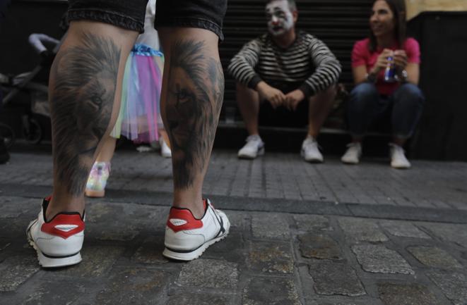 Fotos: El ambiente en la calle la noche de la Final del COAC