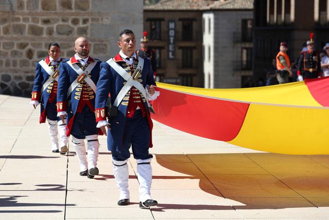 Relevo de la Guardia del Alcázar por el Regimiento del Rey nº1