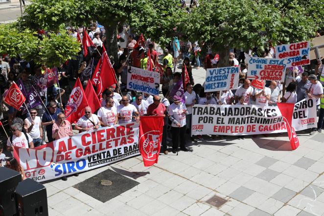 ‘Siro no se vende, Siro se defiende’, ‘¿Dónde está el dinero? En Cevico Navero’, ‘El pueblo no se muere, lo dejáis morir’, ‘¿Dónde están los millones de las subvenciones?’ han sido algunos de los lemas que se han escuchado en la protesta