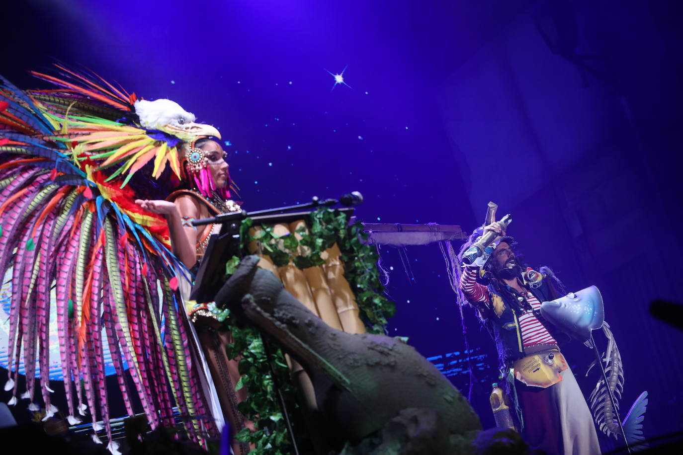 El espectacular pregón de India Martínez en el Carnaval de Cádiz, en imágenes