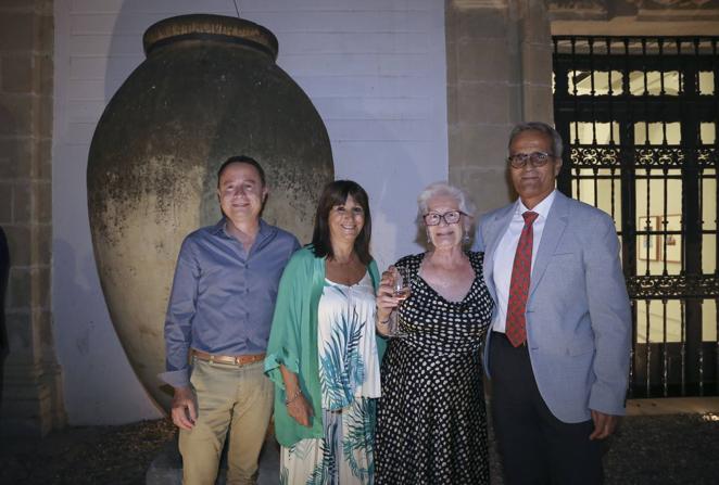 Víctor Ramos, Ana María Pérez, María José González y Ángel Sánchez