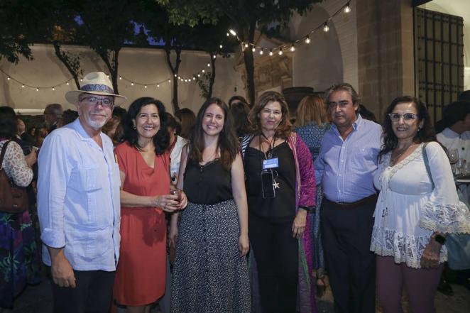 Pedro González, Olga Tassara, Laura Álvarez, Ana Contijas, Rafael González y María José Ruiz