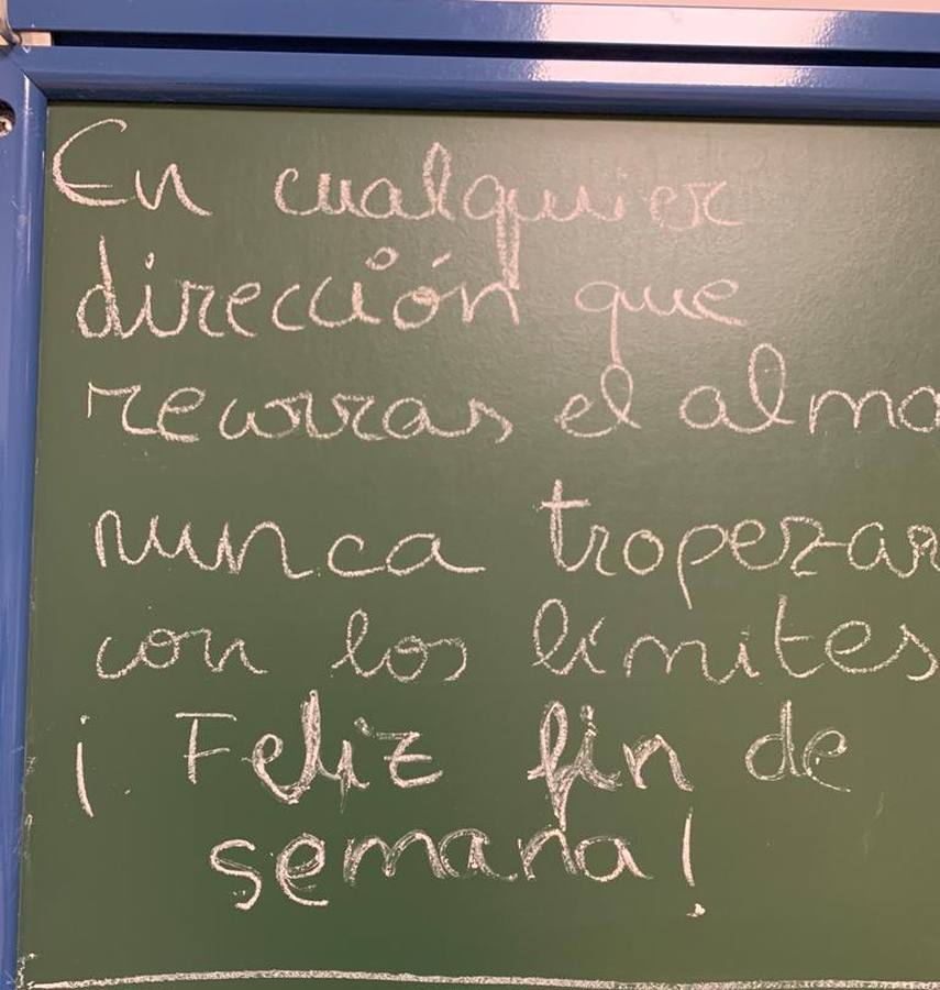 Los mensajes sorpresa con los que despiertan cada mañana los alumnos de un colegio sevillano