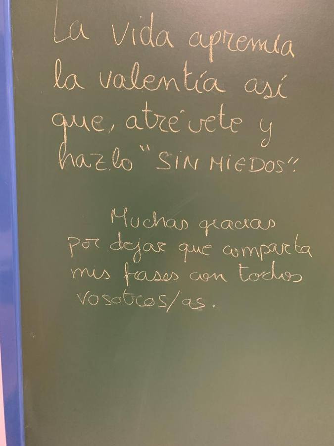 Los mensajes sorpresa con los que despiertan cada mañana los alumnos de un colegio sevillano