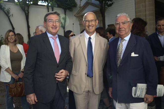 Rafael Carmona, Manuel Contreras y Enrique Moreno de la Cova