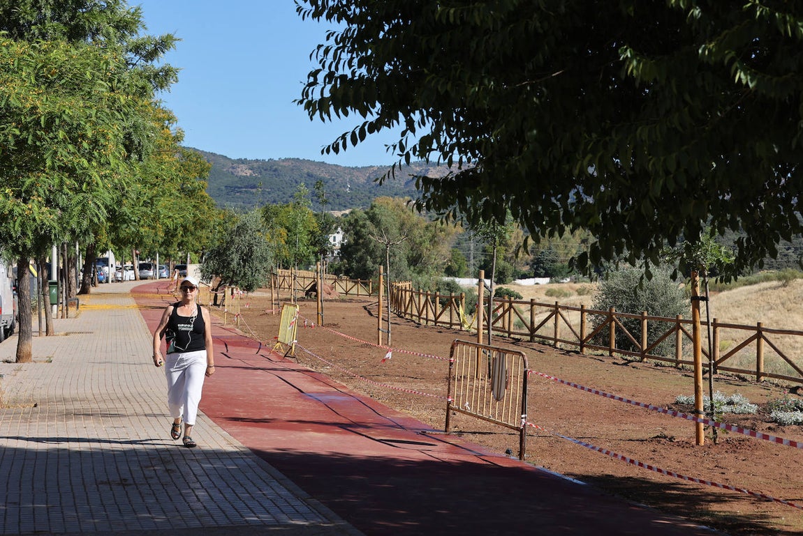 La finalización de la urbanizacion de Mirabueno de Córdoba, en imágenes