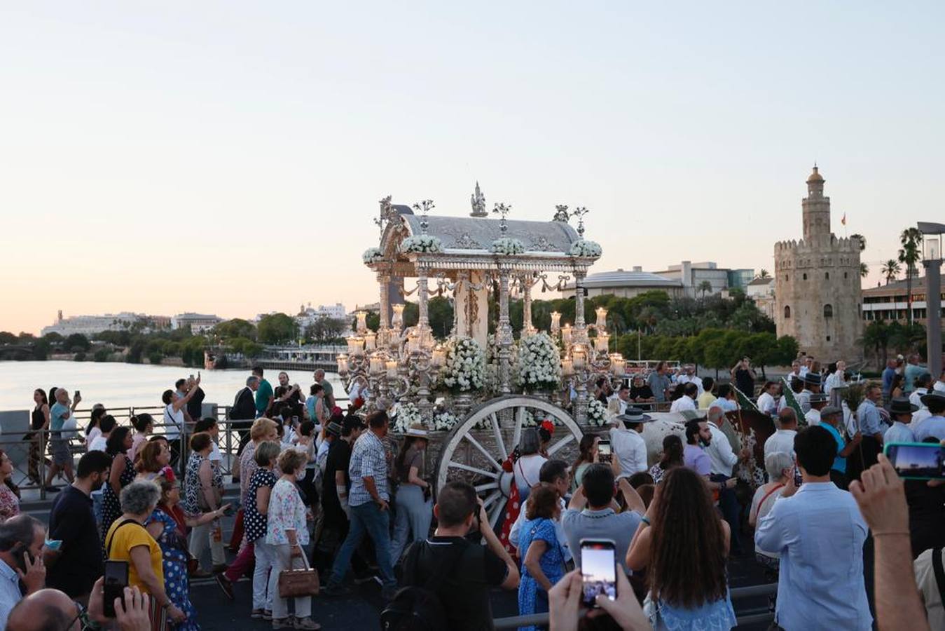 La hermandad del Rocío de Sevilla ya está en la ciudad