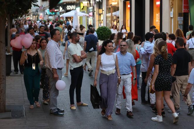 La bulliciosa Shopping Night de Córdoba, en imágenes