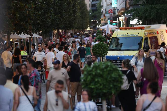 La bulliciosa Shopping Night de Córdoba, en imágenes