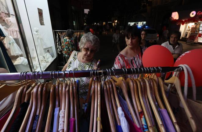 La bulliciosa Shopping Night de Córdoba, en imágenes