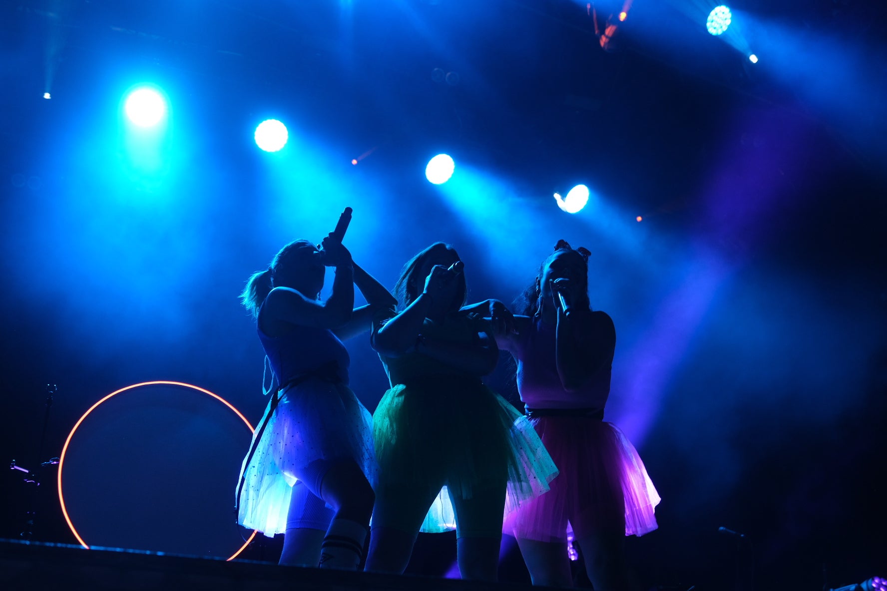 Fotogalería: Concierto de Tanxugueiras en la plaza de San Antonio de Cádiz