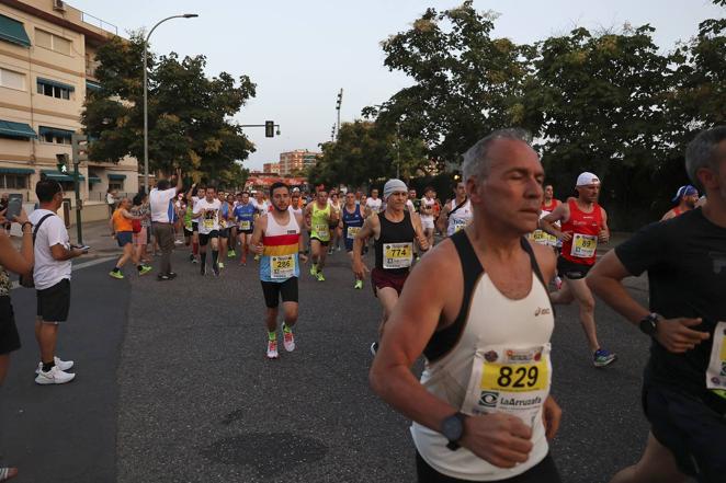 Las mejores imágenes de la Carrera Nocturna Trotacalles en Córdoba