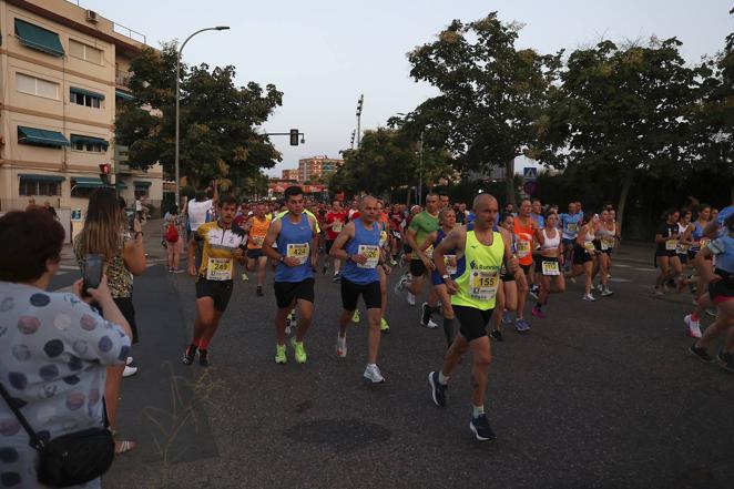 Las mejores imágenes de la Carrera Nocturna Trotacalles en Córdoba