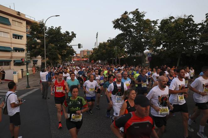 Las mejores imágenes de la Carrera Nocturna Trotacalles en Córdoba