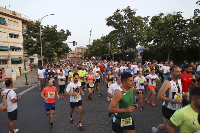 Las mejores imágenes de la Carrera Nocturna Trotacalles en Córdoba