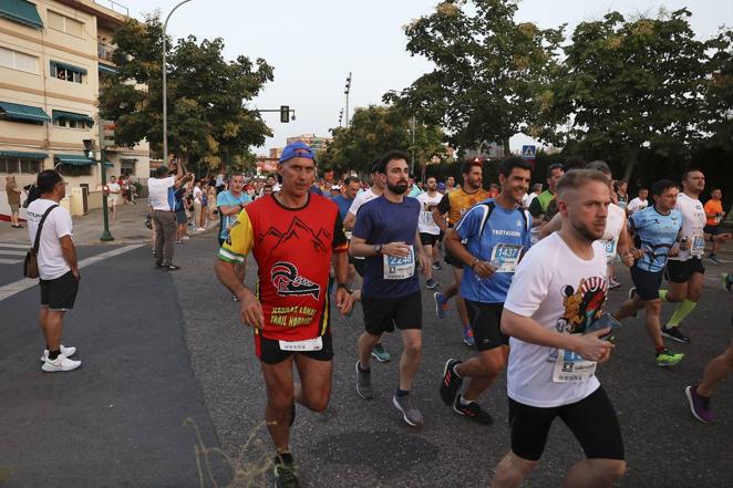 Las mejores imágenes de la Carrera Nocturna Trotacalles en Córdoba