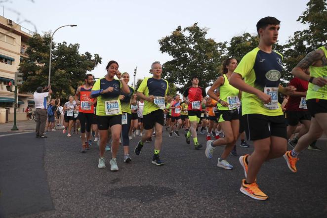 Las mejores imágenes de la Carrera Nocturna Trotacalles en Córdoba