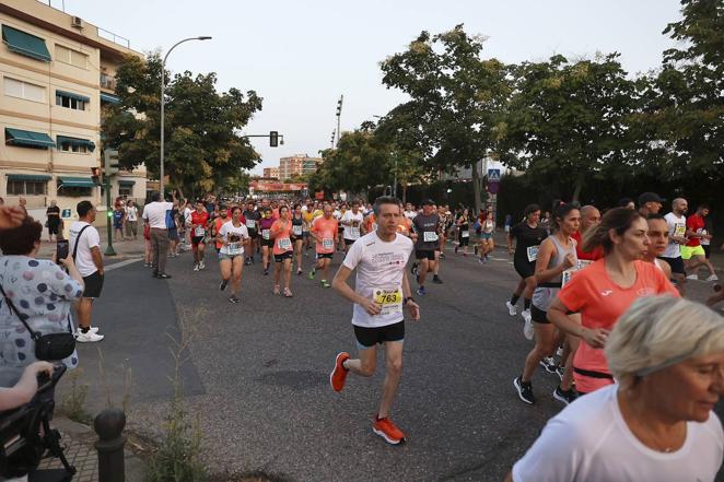 Las mejores imágenes de la Carrera Nocturna Trotacalles en Córdoba