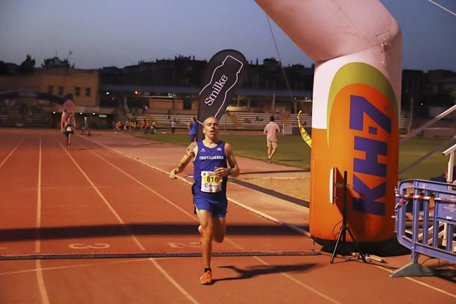 Las mejores imágenes de la Carrera Nocturna Trotacalles en Córdoba