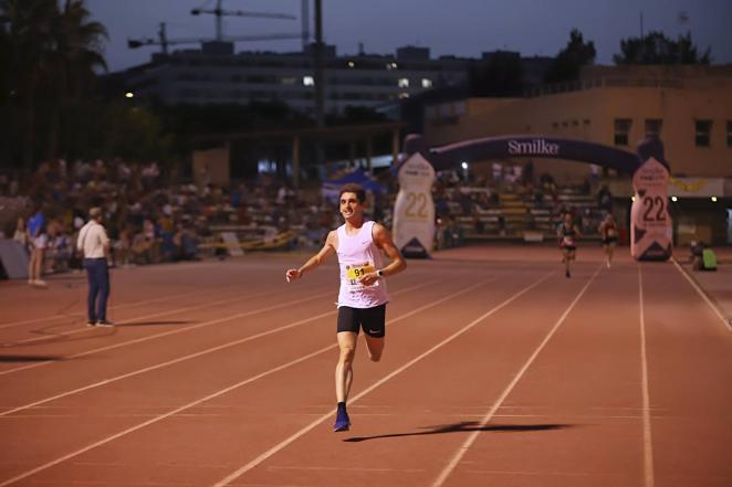 Las mejores imágenes de la Carrera Nocturna Trotacalles en Córdoba