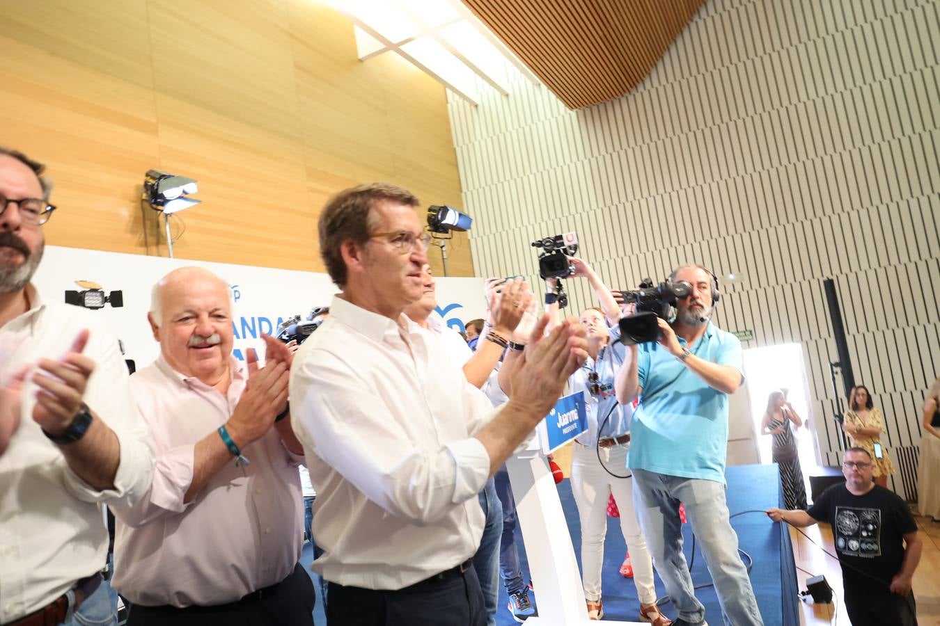 El acto de Feijóo en Córdoba, en imágenes