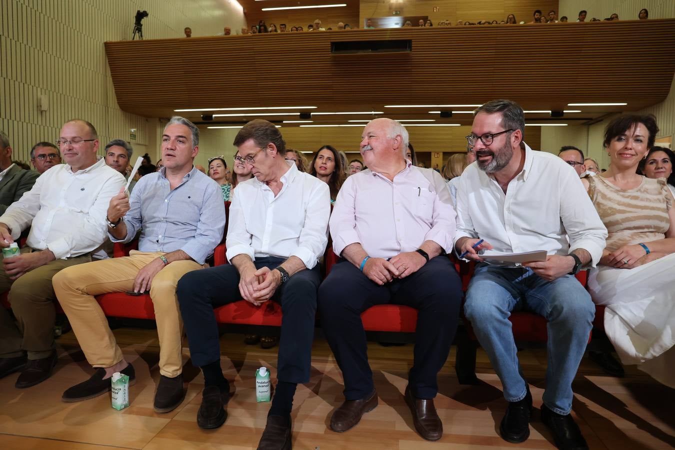 El acto de Feijóo en Córdoba, en imágenes