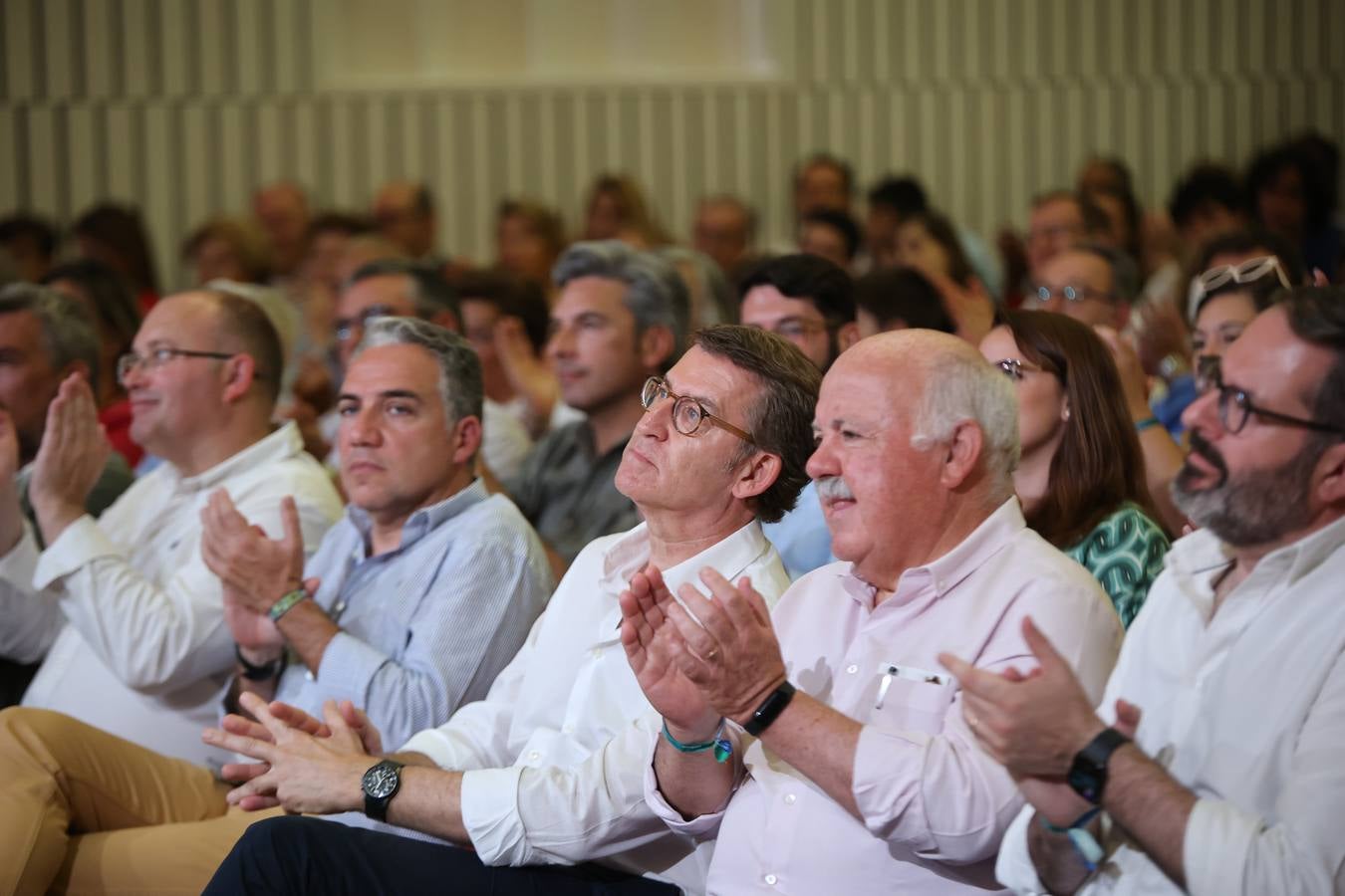 El acto de Feijóo en Córdoba, en imágenes