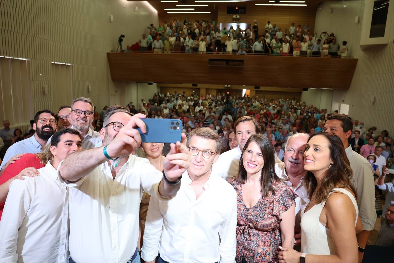 El acto de Feijóo en Córdoba, en imágenes